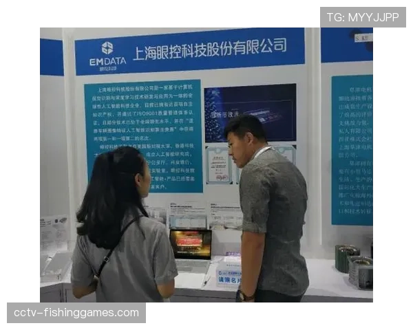 专访一位球场“追踪相机”操作员:讲述如何用科技之眼捕捉每秒25帧的细节